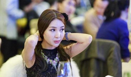 网红前妻爆料视频播放网站,真相与争议并存  第1张 网红前妻爆料视频播放网站,真相与争议并存  第1张