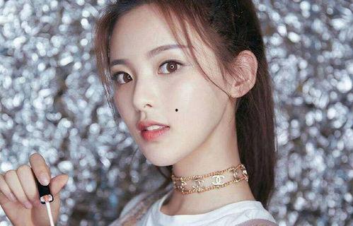 娱乐圈吃瓜小妹妹小说,瓜田里的甜蜜陷阱  第2张 娱乐圈吃瓜小妹妹小说,瓜田里的甜蜜陷阱  第2张